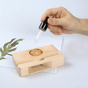 Support de téléphone rétro en bois massif avec amplificateur de son et diffuseur d'aromathérapie, personnalisable en usine - Product Image 3