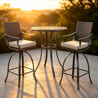 Ensemble de meubles de bar d'extérieur en rotin PE, tabourets de bar pivotants, table de bar ronde en métal, coussins d'assise haute densité