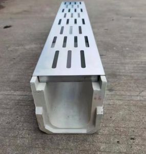 Zanja <span class=keywords><strong>de</strong></span> <span class=keywords><strong>agua</strong></span> <span class=keywords><strong>de</strong></span> <span class=keywords><strong>lluvia</strong></span> en forma <span class=keywords><strong>de</strong></span> U para exteriores <span class=keywords><strong>de</strong></span> alta carga Instalación simple Sistema <span class=keywords><strong>de</strong></span> drenaje subterráneo compuesto duradero - Product Image 3