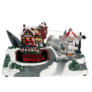 Village de Noël enneigé avec lumières, musique, carrousel, train en mouvement 31x19.5x21 cm - Product Image 1