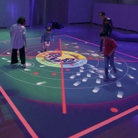 Planchers interactifs métalliques projetés Sqarcade, jeux personnalisés à thème pour parcs d'attractions intérieurs, projecteur de sol pour jeux augmentés
