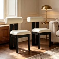 Fauteuil d'appoint en bois de caoutchouc massif avec dossier à coussin, assise rembourrée crème, structure noire mate, pour chargement en conteneur, fournisseur en gros