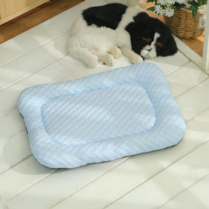 3d Koeler Hond Kat Huisdier <span class=keywords><strong>Bed</strong></span> Mat Pad Ijs Zijde Huisdierenmatten Krasbestendige Hond Koel Bedden - Product Image 4