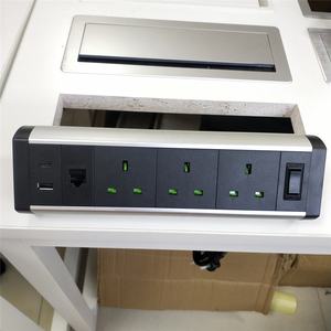 <span class=keywords><strong>Pince</strong></span> amovible sur le Bord du Bureau Montable D'alimentation UK <span class=keywords><strong>Prise</strong></span> de Données <span class=keywords><strong>Prise</strong></span> De Table 3 Puissance + usb + USB-C + <span class=keywords><strong>RJ45</strong></span> + 1 interrupteur 5V 2.1A - Product Image 1