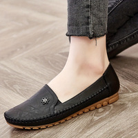 Mocassins souples pour femmes à motif floral et décorations métalliques, à enfiler, plats, grandes tailles, confortables pour la marche, décontractés pour le quotidien et la conduite