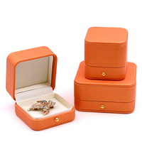 En stock, boîte de rangement pour bijoux en cuir orange carrée avec logo imprimé personnalisable, pendentif, bracelet, broche, badge, Saint-Valentin