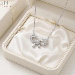 Nouveau design simple et exclusif, collier en or blanc massif 14 carats avec nœud papillon sculpté CNC, bijou ajouré pour femme, idéal pour un anniversaire. - Product Image 5