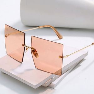 Gafas de Sol Cuadradas Extra Grandes de Moda Retro con Logotipo Personalizado para Mujer, Gafas de Sol sin Montura para Mujer - Product Image 5