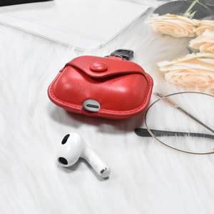 适用于 AirPods Pro4 & 2/<span class=keywords><strong>3</strong></span> 代 PU 无线耳机保护套 - 防水防摔保护套，纯色设计 - Product Image 4