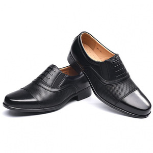 รองเท้าหนังผู้ชายแบบทางการสำหรับธุรกิจ ทำงาน สำนักงาน รองเท้าอ็อกซ์ฟอร์ด ไซส์ใหญ่ สีดำ - Product Image 4