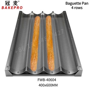 Bandeja <span class=keywords><strong>para</strong></span> Hornear Baguettes Antiadherente <span class=keywords><strong>de</strong></span> Aluminio Bake Pro FBB-4060, Utensilios <span class=keywords><strong>de</strong></span> Panadería, Capacidad <span class=keywords><strong>para</strong></span> 4 Filas - Product Image 3