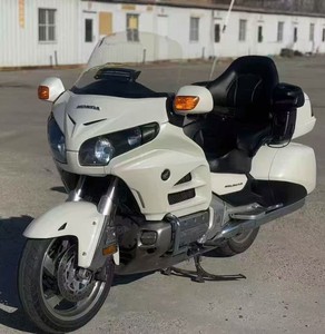 Honda Gold Wing 1800cc <span class=keywords><strong>Moto</strong></span> Touring per Lunghi Viaggi, Ideale per Coppie e Piloti Esperti, con Guida Fluida - Product Image 5