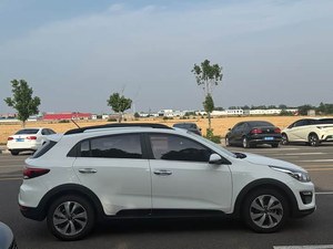 KIA <span class=keywords><strong>KX</strong></span> Cross <span class=keywords><strong>2018</strong></span> : SUV Compact d'Occasion à Boîte Automatique, Conduite à Gauche, Haute Qualité, Meilleur Rapport Qualité-Prix - Product Image 2