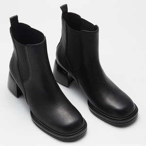 Stivaletti Chelsea personalizzati fatti a mano da donna con comodo aletta Sole tacco grosso stivaletti in pelle a punta quadrata per l'estate - Product Image 1