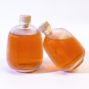 Bottiglia di Vetro Trasparente Satinata di Alta Qualità da 375ml 500ml Riciclabile per Vino e Liquori con Tappo in Sughero Sintetico - Product Image 3