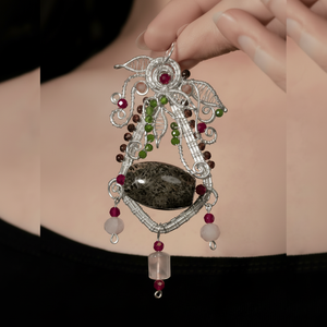 Nouveauté 2025 Pendentif b.Energy par beGems Vente en gros Pendentif en corail noir Lu Thong Grand pour femmes Bijoux élégants faits à la main - Product Image 1