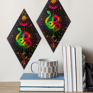En stock: Tablero de tarot de madera con forma geométrica de diamante, un adorno de pared de madera de estilo gótico bohemio para sala de estar. - Product Image 3