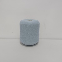Fil de polyester thermofusible teint bleu glacier 21N à faible point de fusion pour sangles et vêtements sans couture