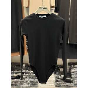 ชุดบอดี้สูทแขนยาวผู้หญิงฟิโอริคอกลมผ้าถักยืดสไตล์มินิมอล - Product Image 1