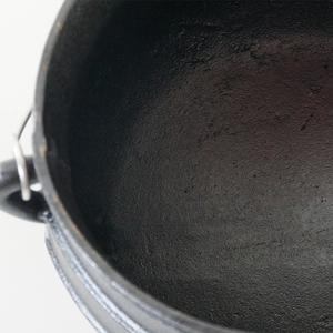 Potjie <span class=keywords><strong>de</strong></span> <span class=keywords><strong>hierro</strong></span> fundido <span class=keywords><strong>de</strong></span> 3 patas presazonadas, <span class=keywords><strong>olla</strong></span> <span class=keywords><strong>de</strong></span> sopa Sudafricana para exteriores con tapa, Horno Holandés, hornos holandeses <span class=keywords><strong>de</strong></span> <span class=keywords><strong>hierro</strong></span> fundido - Product Image 5