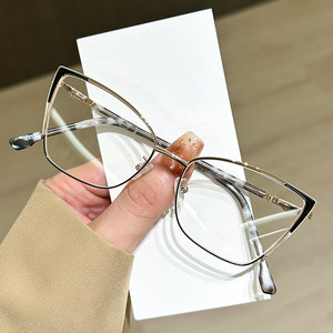 Mắt mèo thời trang phong cách kim loại khung quang mỏng Khung Hot Bán unisex giản dị Trọng lượng nhẹ cho kính đọc sách tất cả các hình dạng khuôn mặt - Product Image 3