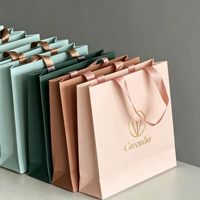 Sac d'emballage cadeau de luxe léger et minimaliste, imprimé sur écran, en carton blanc recyclable, avec logo personnalisé, capacité de charge de 6 à 9 kg