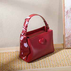 Nouveau Sac Fourre-tout Seau Portable Rouge Tendance de Luxe Vintage en PU Grande Capacité avec Deux Fermetures Éclair pour Femme et Fille, Idéal pour Robe de Mariée - Product Image 3