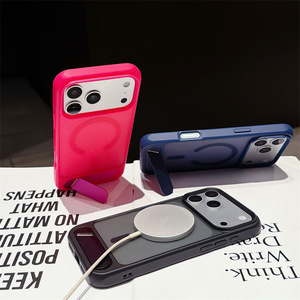 Coque de téléphone antichoc avec support magnétique intégré pour iPhone 17 16 15 14 Pro Max, support métallique et dos en PC dépoli - Product Image 5