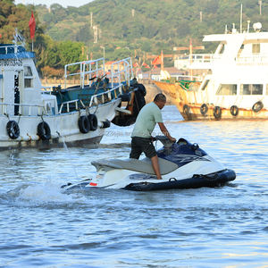 Stock USA 10FT Vente chaude <span class=keywords><strong>Jet</strong></span> <span class=keywords><strong>ski</strong></span> gonflable personnalisé en PVC <span class=keywords><strong>Jet</strong></span> <span class=keywords><strong>ski</strong></span> bateau collier marin pour <span class=keywords><strong>jet</strong></span> <span class=keywords><strong>ski</strong></span> - Product Image 2