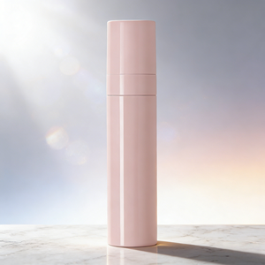 Spray Fixant Matte Iridescent 18H Personnalisé. Résistant à l'eau et transfert, SPF 30, fini satiné pour peau mature - Product Image 2