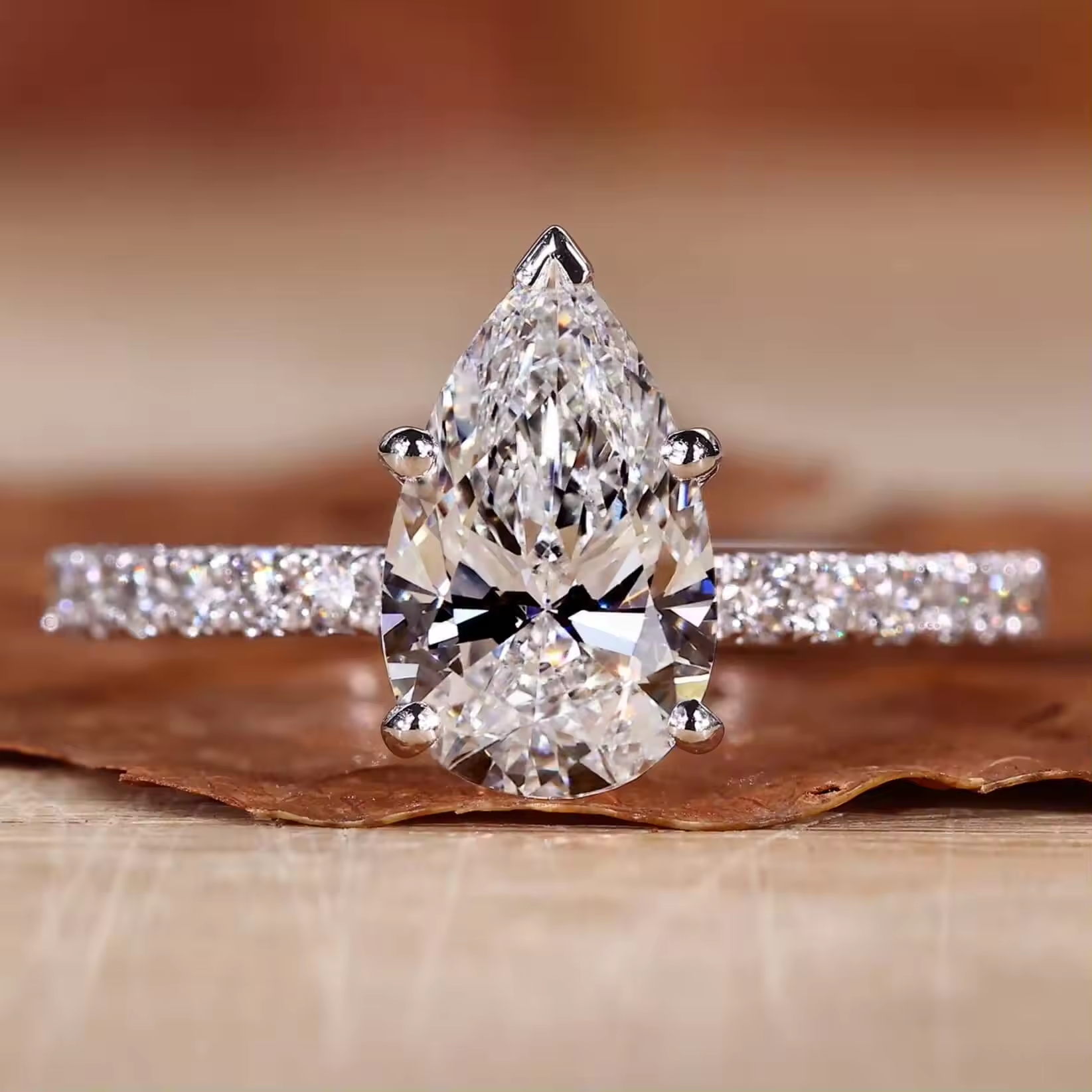 Pear-shaped cut ring