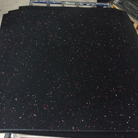 Tuiles de sol en caoutchouc SBR granulaires plus fines à haute densité pour l'intérieur, avec des étoiles, tapis de fitness en caoutchouc, revêtement de sol en caoutchouc