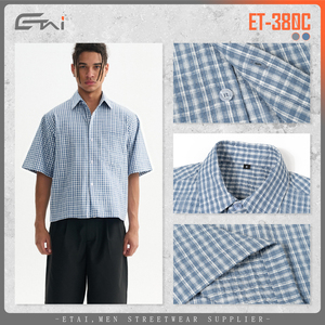 <span class=keywords><strong>Camicia</strong></span> Estiva Casual con Logo Personalizzato, Maniche Corte in Tessuto <span class=keywords><strong>Seersucker</strong></span> a Quadri, Vestibilità Corta e Squadrata con Bottoni per Uomo - Product Image 3