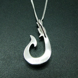 Collar con Colgante de Anzuelo de Pescado de Larimar Azul Natural de Dominica, Joyería de Plata de Ley 925 con Motivos Marinos - Product Image 5