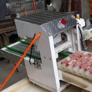 Macchina automatica dello spiedino di souskeleton ki/macchina della stringa di usura di doner kebab/macchina di fabbricazione di doner kebab