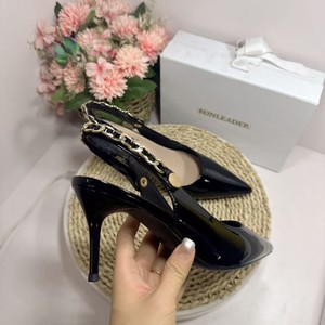 Nouvelles sandales noires à chaîne métallique 2025, chaussures brillantes pour femmes, talons slingback à bout pointu - Product Image 5