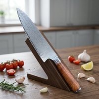 Couteau de chef en acier Damas décapillé de la rouille pour usage domestique. Couteau à viande de cuisine super tranchant. Couteau à découper spécial du chef.
