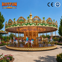 Manège coloré à 36 places, carrousel électrique avec chevaux au design accrocheur pour équipement de parc d'attractions