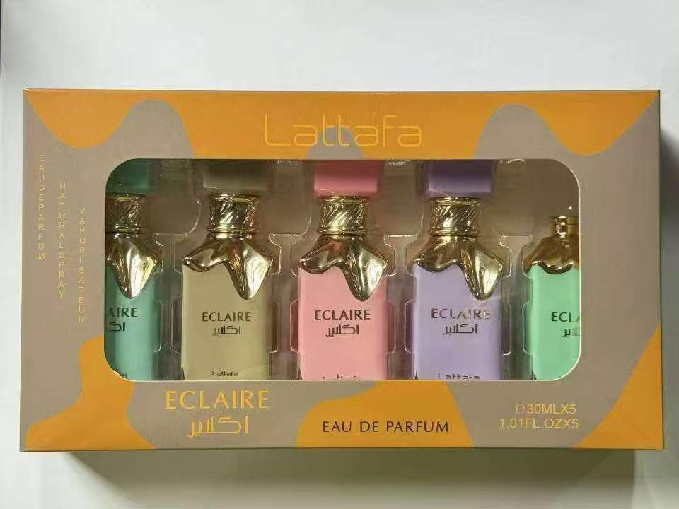 ensemble de cinq pièces de crème glacée