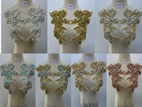 Applique brodée personnalisée en forme de cœur 3D avec fleurs, perles et strass, à coudre sur tissu toile pour vêtements et robes de mariée