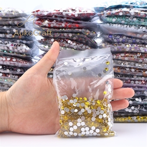 Strass non thermocollants en gros Ss6, Ss10, Ss16, Ss20, Ss30, Ss34, Ss40 en verre cristal, pierres à dos plat <span class=keywords><strong>pour</strong></span> nail art - Product Image 1