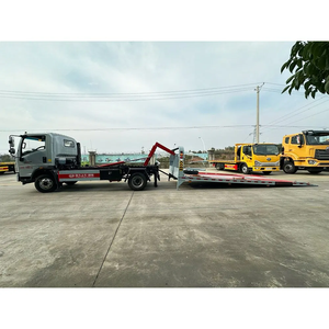 Camion de remorquage à plateau Howo 4x2 155 ch entièrement équipé pour le sauvetage routier urbain et le dépannage de véhicules dans les parkings - Product Image 4