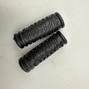 Poignées de guidon de vélo Supregrip 22,2 mm en caoutchouc noir, pièces de vélo de montagne fabriquées au Canada, qualité certifiée - Product Image 2