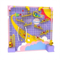 Mur de jeu interactif personnalisé pour enfants avec tubes à balles, panneau mural sensoriel lumineux et musical, équipement de terrain de jeu intérieur pour centre commercial, café ludique et crèche