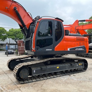 รถขุดตีนตะขาบ Doosan DX225LCA มือสองของแท้จากเกาหลี สภาพดี บำรุงรักษาอย่างดี เหมาะสำหรับงานก่อสร้างในเขตเทศบาล - Product Image 2