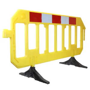 Barriera Retrattile in Plastica per Sicurezza Stradale Esterna, Lunghezza 200CM, Rossa, in Polietilene, Riempibile con Acqua, Leggera e Portatile - Product Image 3