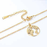 Meilleure Vente Collier de Voyage Carte du Monde, Bijou Tendance en Acier Inoxydable, Pendentif Globe Creux, Chaîne à Maillons pour Femme