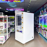 Machine à grue Lucky Keymaster à 15 fentes, en verre trempé, version anglaise, pour promotion de marques de luxe, centres commerciaux et salles de jeux, stimulant les ventes en magasin