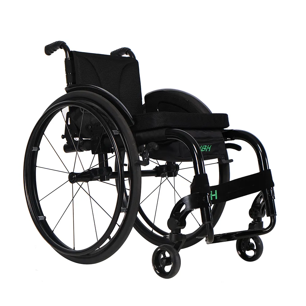 Fauteuil roulant électrique manuel médical pliant réglable pour les patients âgés Fauteuils roulants de sport noirs et rouges 12 Kgs classe II 1 pièces