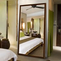 Miroir sur pied moderne et élégant en argent, sur mesure, pour salle de bain, hôtels, utilisation murale, 2025